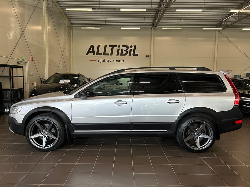 Bild 4 av Volvo XC70 D4 AWD Geartronic Classic, Momentum Ny kamrem /kamera