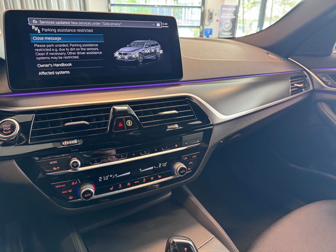 BMW 5-serie 2023 - miniatyr 7