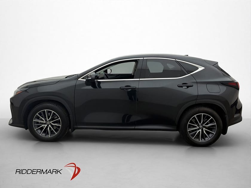Bild 2 av Lexus NX 350h AWD Executive HUD 360° Drag Skinn Rattvärme