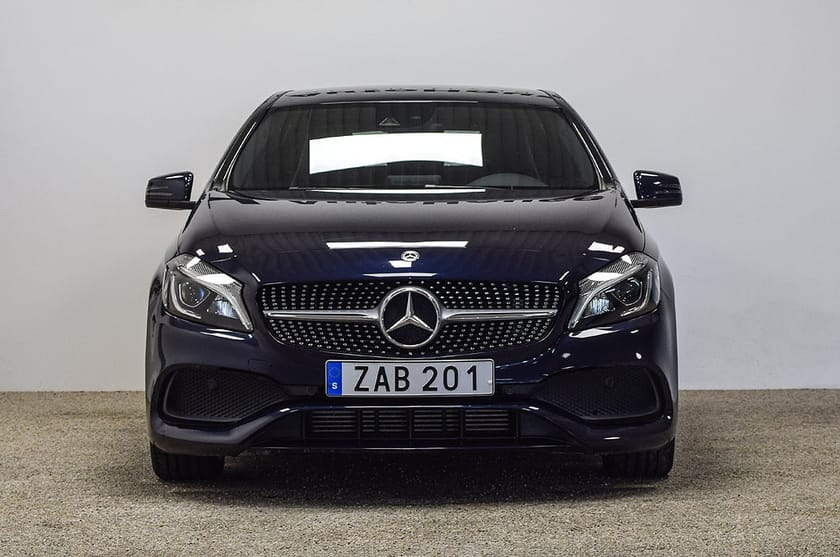 Bild 4 av Mercedes-Benz A 180 AMG CarPlay Backkamera LED Garanti 4,99% Ränta