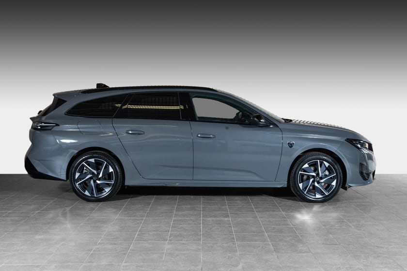 Bilde 3 av Peugeot E-308 SW elektrisk kjøreglede med plass!
