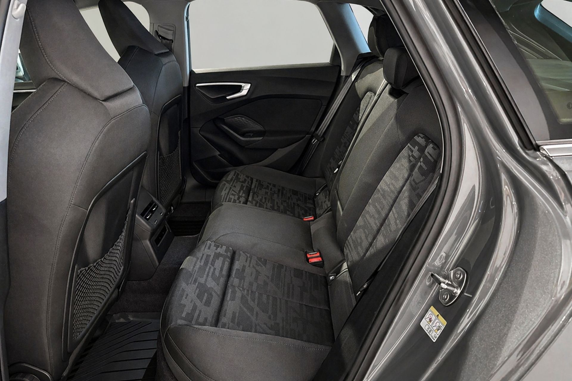 Audi A5 Avant e-hybrid quattro 2026, photo 8/8