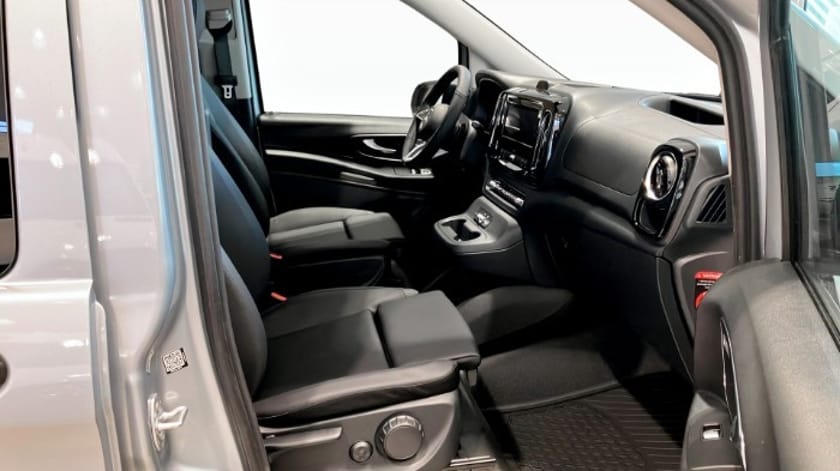 Bild 3 av Mercedes-Benz Vito Mixto 119 CDI 4x4 3.0t EX. LÅNG PRO | Omgående leverans