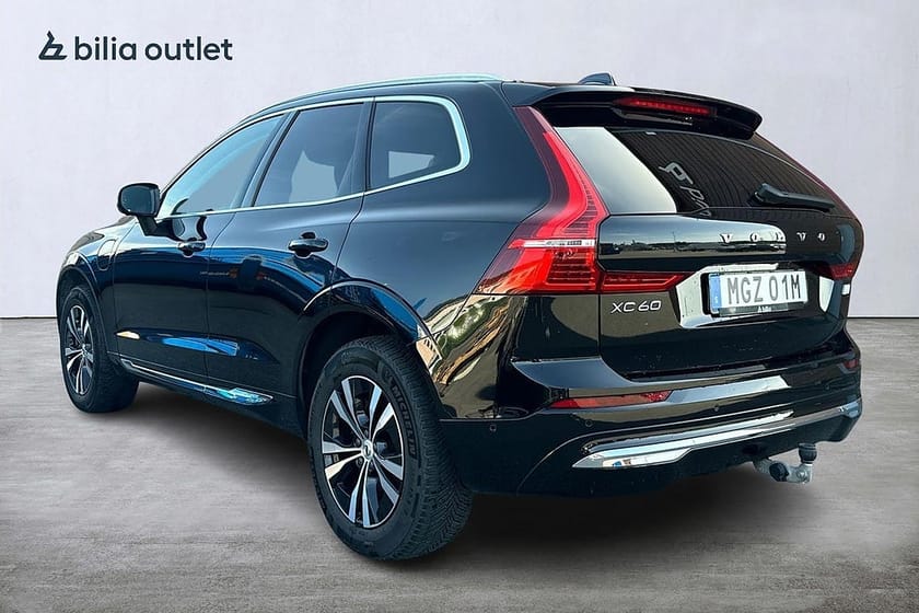 Bild 4 av Volvo XC60 Recharge T6 AWD Core Edition 350hk Drag Navi H/K Pano