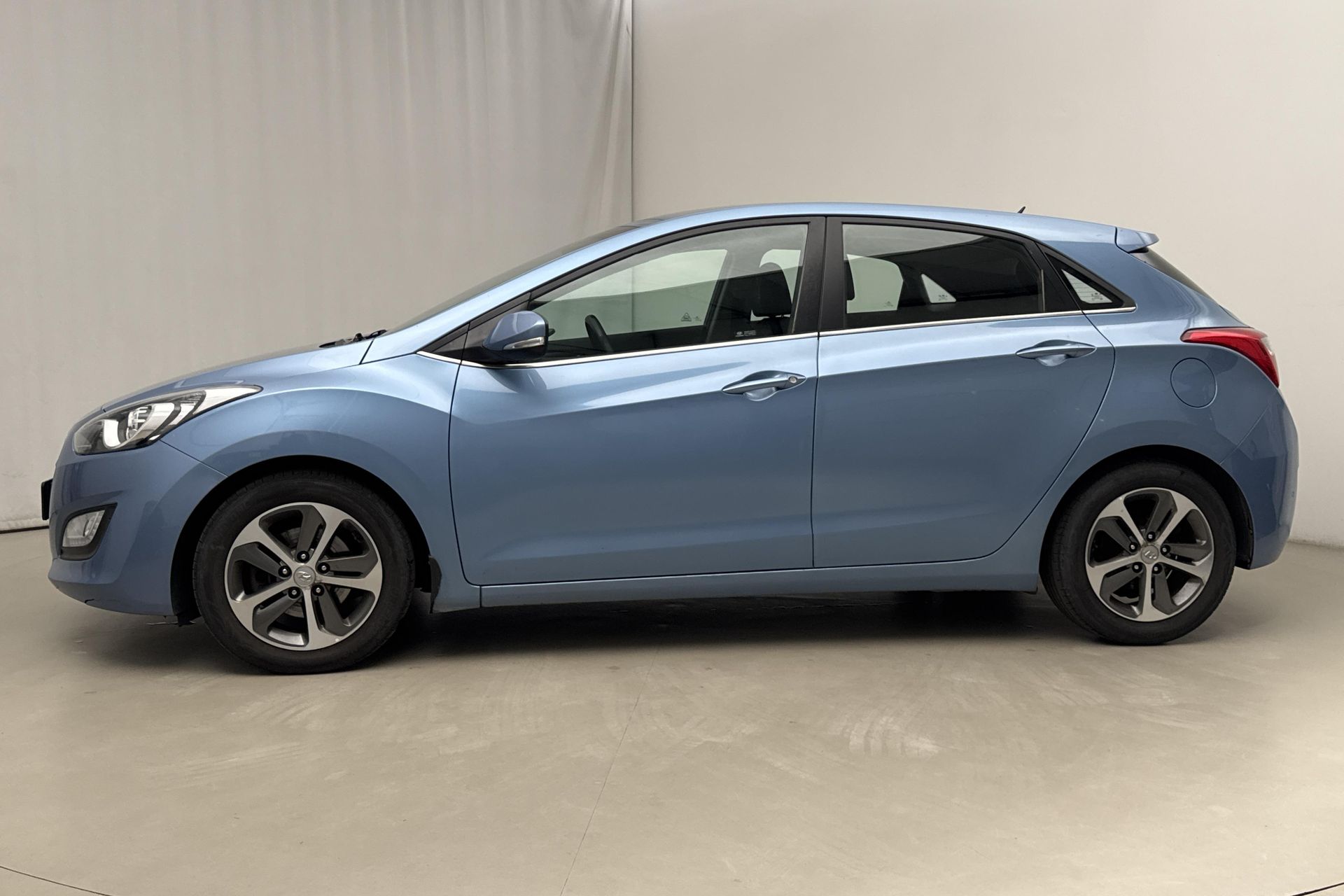 Hyundai i30 1.6 CRDi 2015, bild 2/10