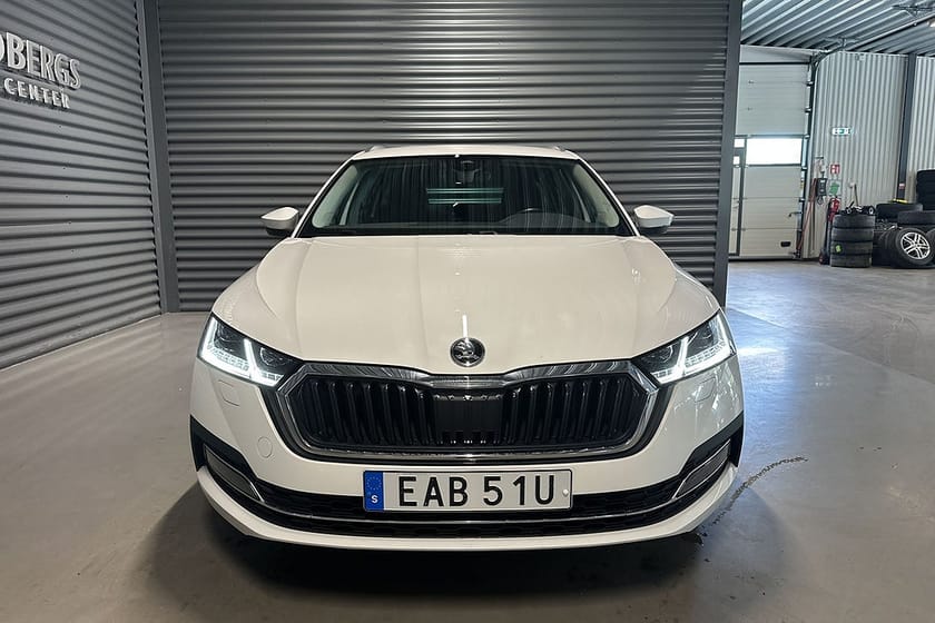 Bild 2 av Škoda Octavia Kombi Skoda 2.0 TDI 4x4 Backkamera Värmare Keyless Drag Eu6