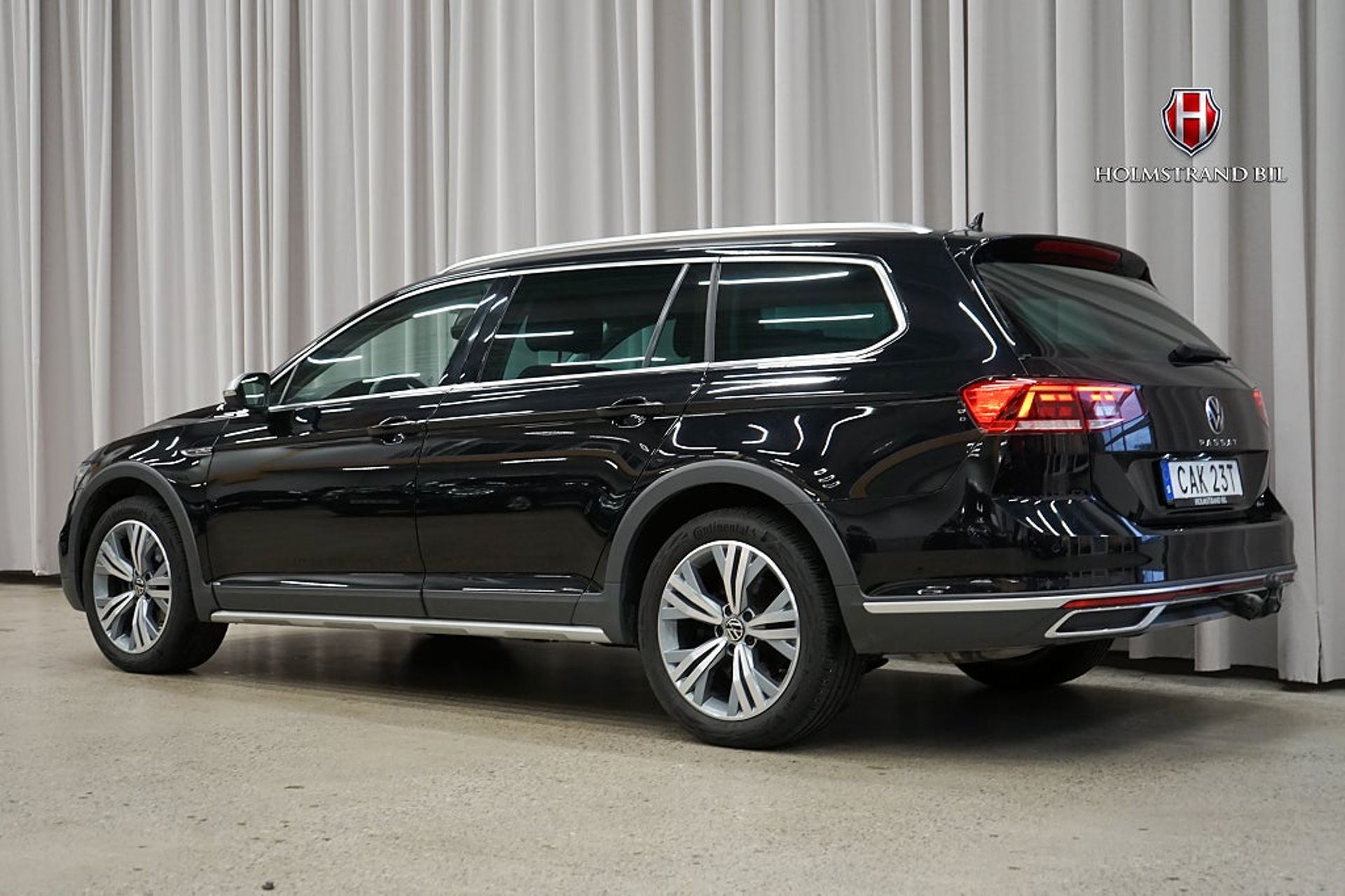 Volkswagen Passat 2024, photo 4/10