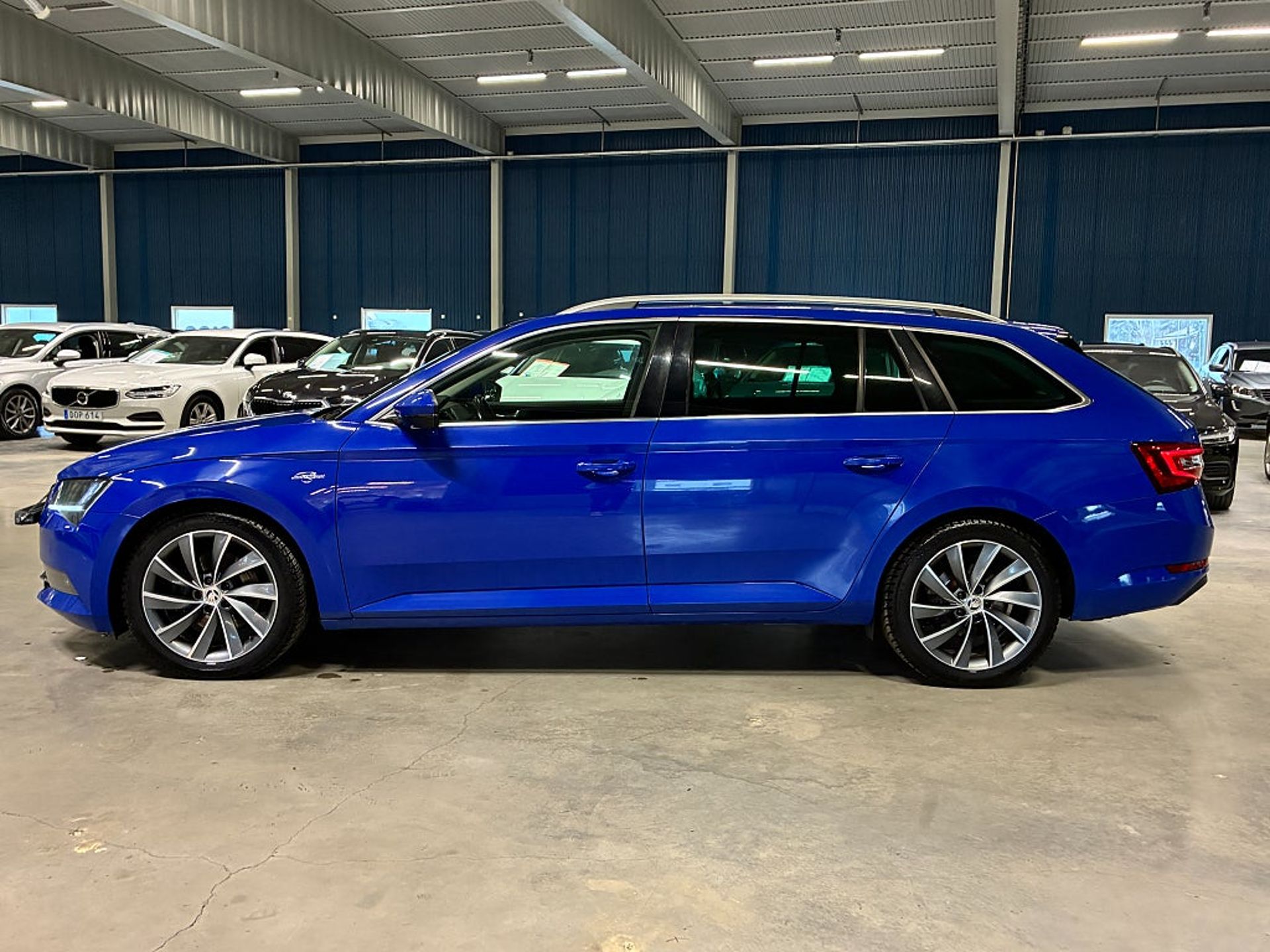 Skoda Superb Kombi 2.0 TDI Aut L&K 2019, bild 6/10