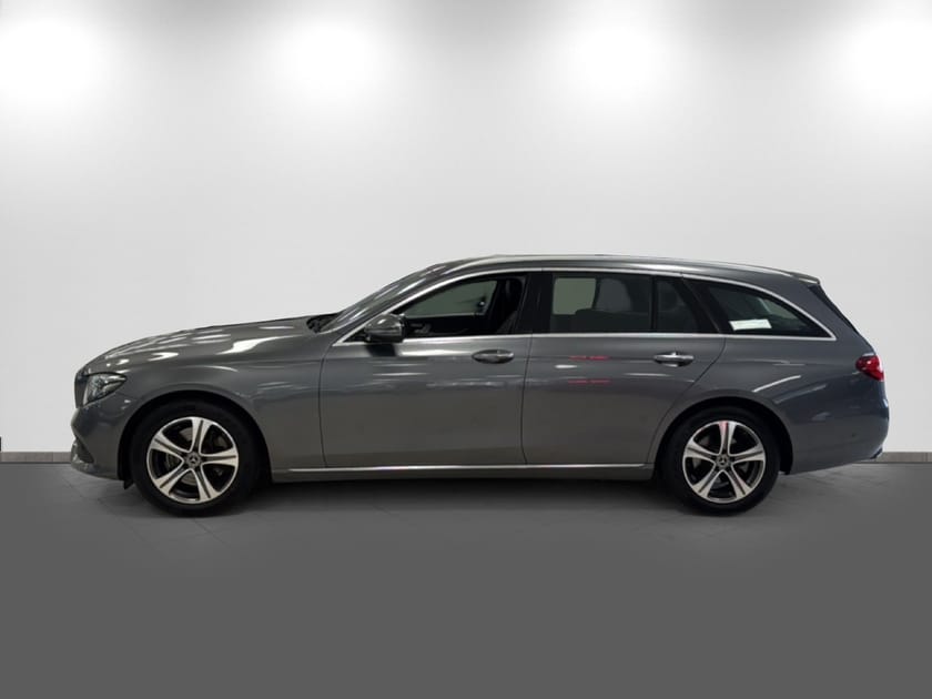 Bild 3 av Mercedes-Benz E 220 T d 4MATIC Avantgarde