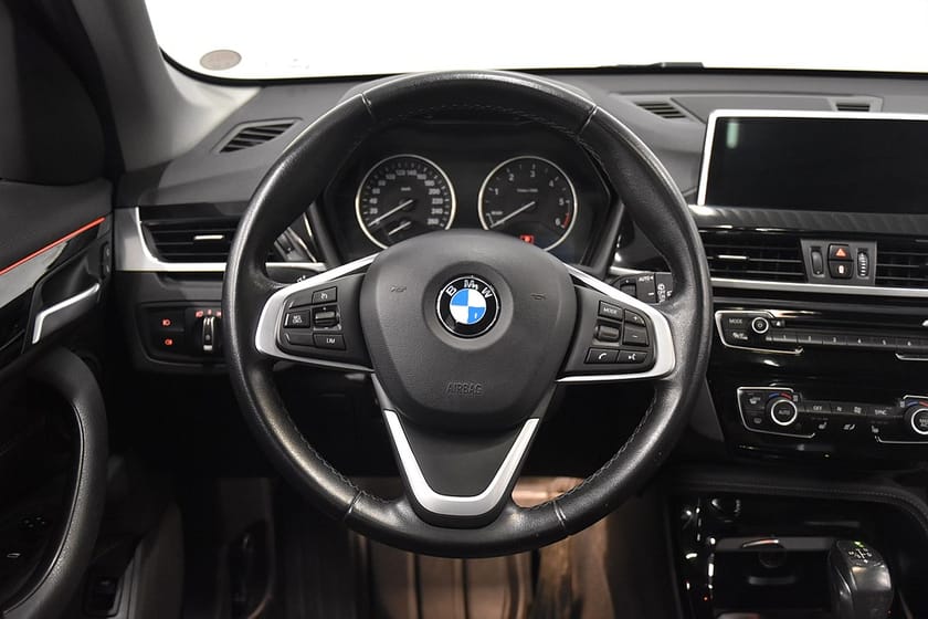 Bild 2 av BMW X1 xDrive20d Sport Line HUD Navi Pano Skinn 190hk