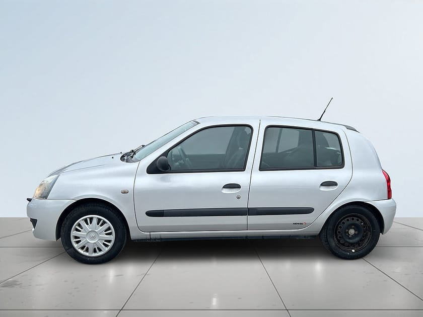 Bild 4 av Renault Clio  Halvkombi 5-dörrars 1.2 MoK-Värm/S&V-Hjul/Rem bytt/Ny Servad
