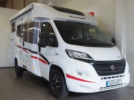 Capron Campervan Fiat Sunlight T60 Under 6m Markis Automat Tvärbädd Stort garage