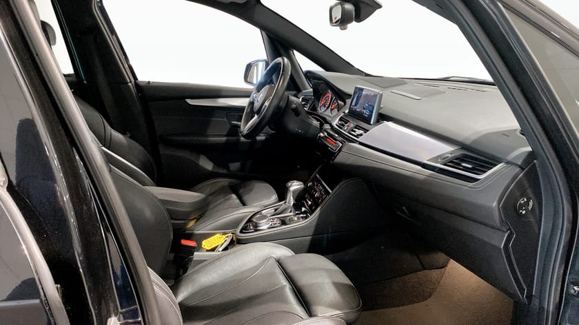 Bild 3 av BMW 225xe Active Tourer 224Hk M-Sport Hifi Kamera Head Up Skinn Navi