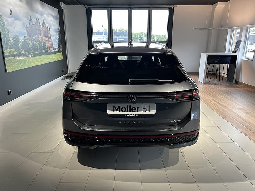 Bild 4 av Volkswagen Passat Variant eHybrid 272 DSG6 R-LINE