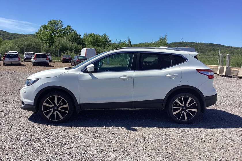 Bild 3 av Nissan Qashqai 1.6 dCi (130hk) Tekna Reparationsobjekt