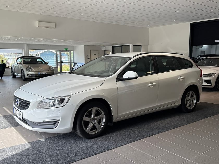 Bild 2 av Volvo V60 T3 153hk Aut Classic Edition/Drag/B-värmare /1 Ägare