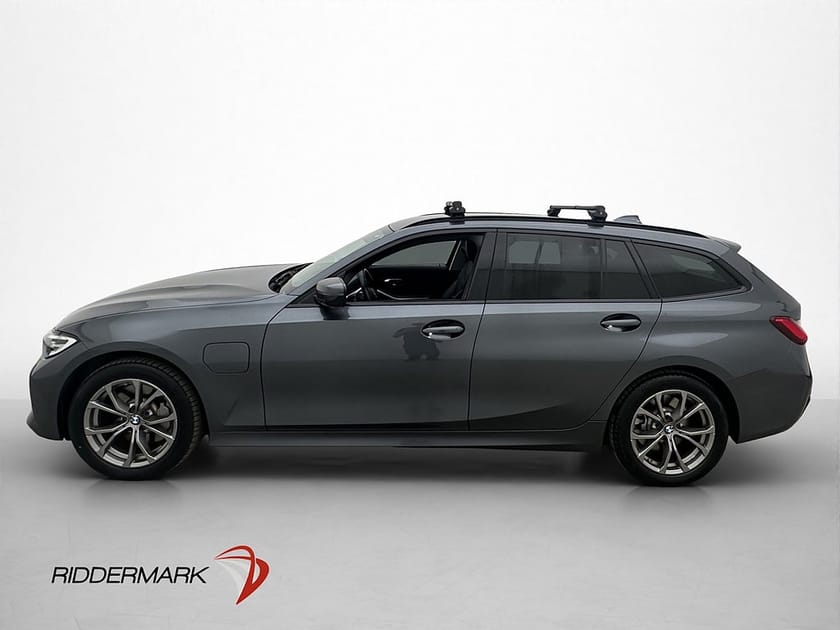 Bild 4 av BMW 330e xDrive Touring 292hk Sport line Cockpit Kamera Navi Skinn