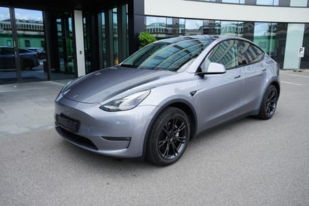 Tesla Model Y Long Range AWD 7 seter