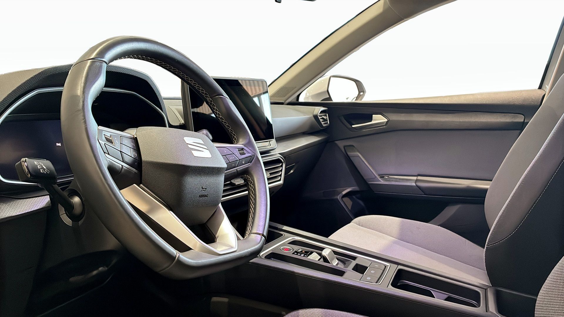 Seat Leon SPORTSTOURER 1.5 eTSI 2025, bild 7/10