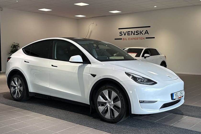 Bild 1 av Tesla Model Y Long Range AWD 514hk Autopilot 3 /Panorama/Drag/V-hjul