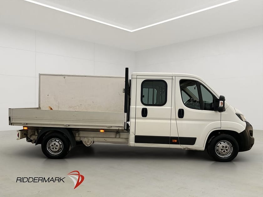 Bild 2 av Peugeot Boxer Chassi Cab Dubbelhytt FLAK Värmare Dragkrok 7-Sits Moms