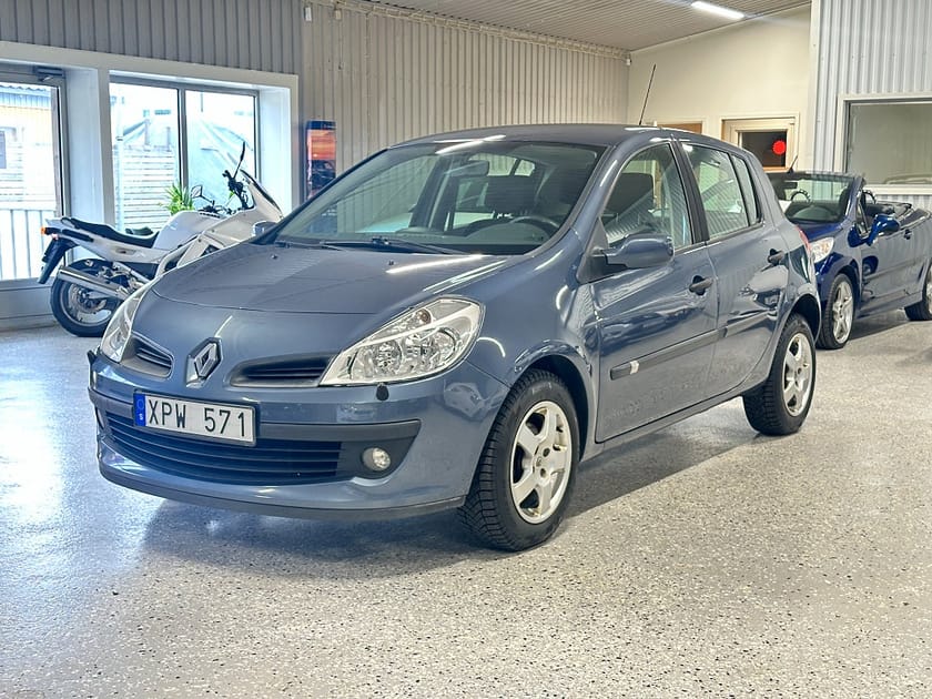 Bild 3 av Renault Clio  Halvkombi 5-dörrars 1.4 Euro 4 Kamrem bytt