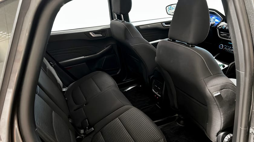Bild 5 av Ford Kuga Plug-In Hybrid 2,5 PHEV 225H FWD Titanium