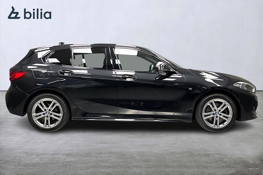 Bild 2 av BMW 118i 118i/M Sport/Rattvärme/Tonade Rutor/Adaptiv LED