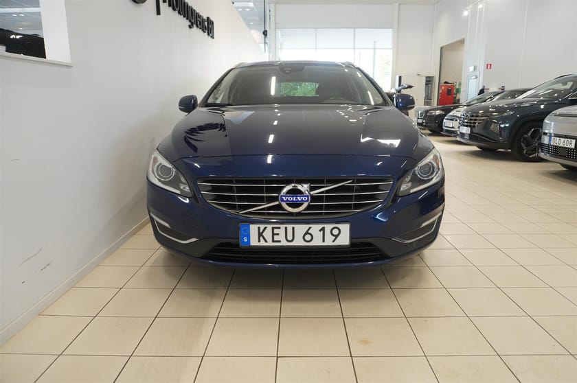 Bild 4 av Volvo V60 D4 Momentum Ocean Race 190hk