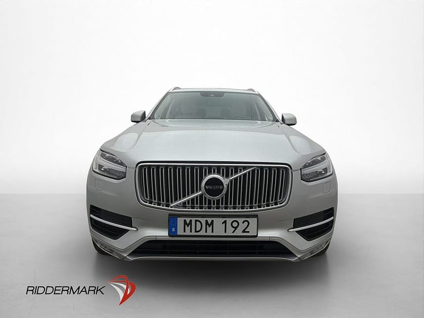 Bild 2 av Volvo XC90 T5 AWD Inscription 7-Sits Drag Värm Kamera Skinn