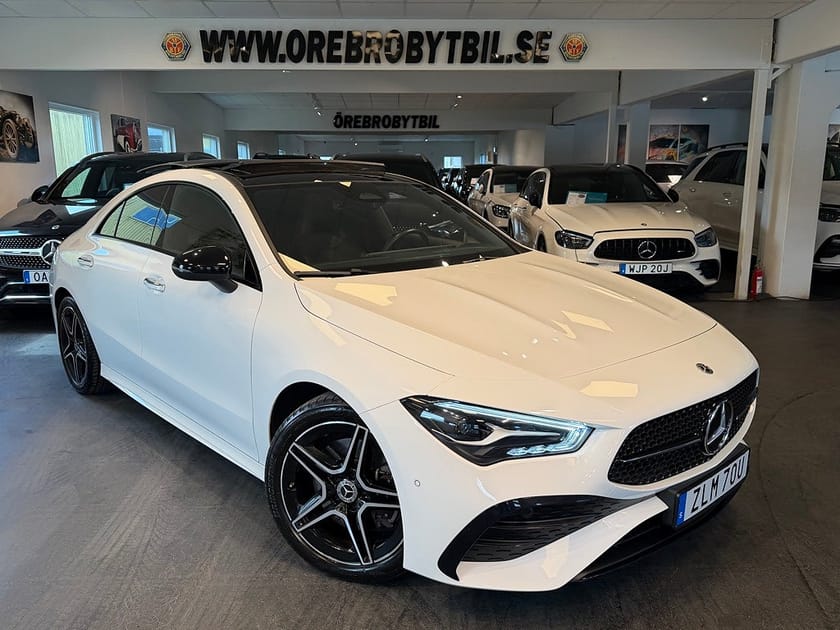 Bild 1 av Mercedes-Benz CLA 200 7G-DCT AMG Line Advanced Plus Pano Night Gps SE UTR