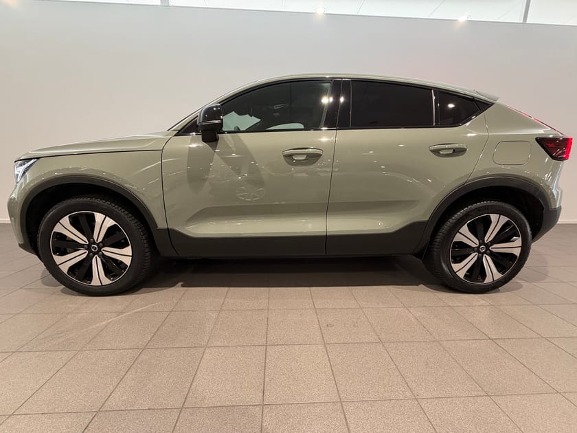 Bild 3 av Volvo C40 Recharge Core / Tonade rutor / Navigation / Backkamera / 10.000kr tillbehör /