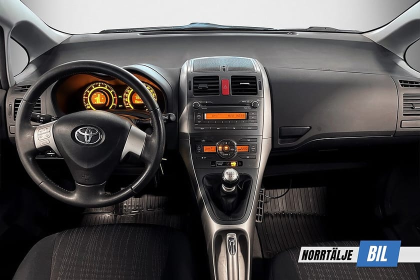 Bild 3 av Toyota Auris 1.6 132 HK VALVEMATIC MOTORVÄRMARE OCH KUPÉUTTAG NYSERV