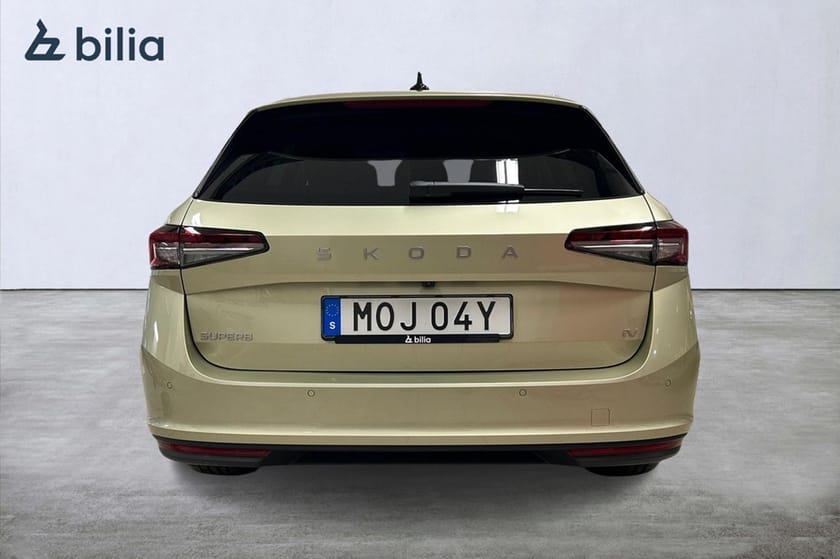 Bild 3 av Škoda Superb iV Kombi COMBI SELECTION 1,5 TSI 204 HK 6 V