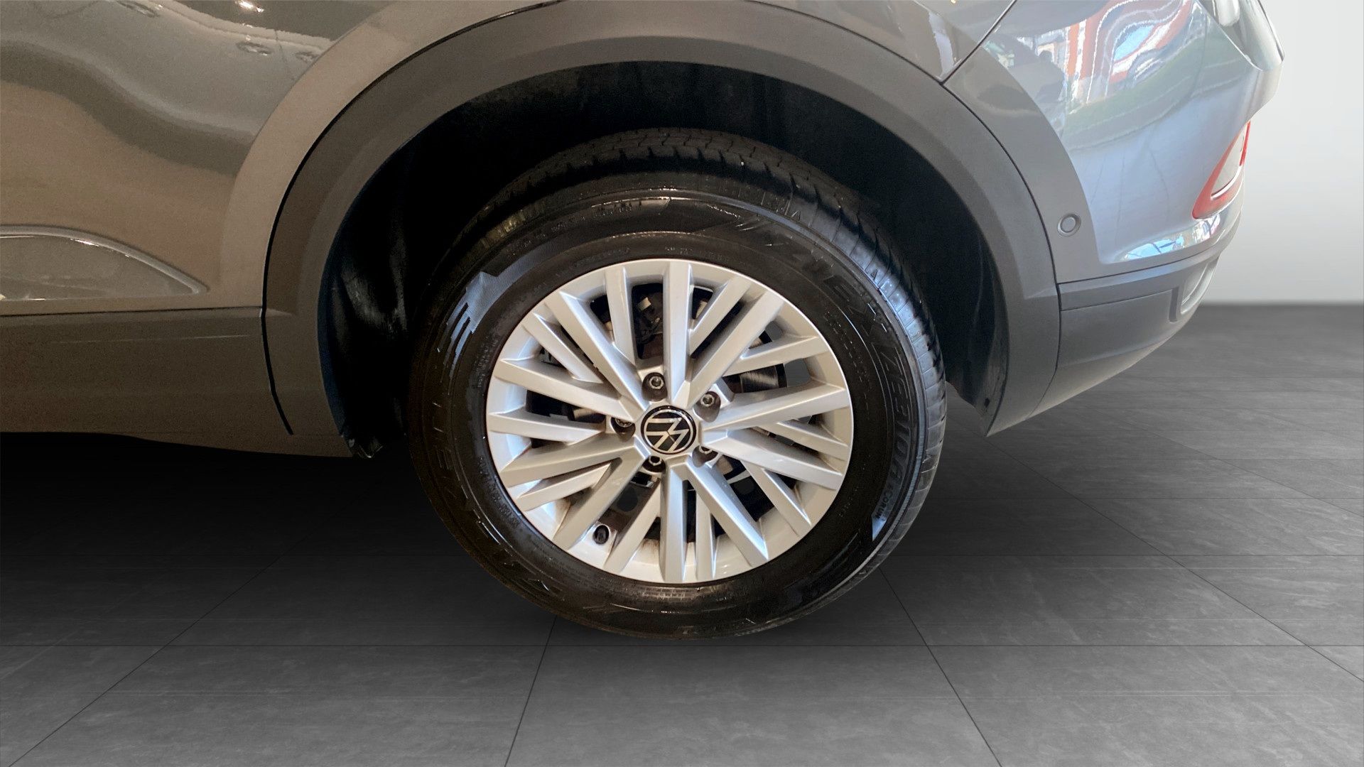 Volkswagen T-Roc 2023, photo 6/10