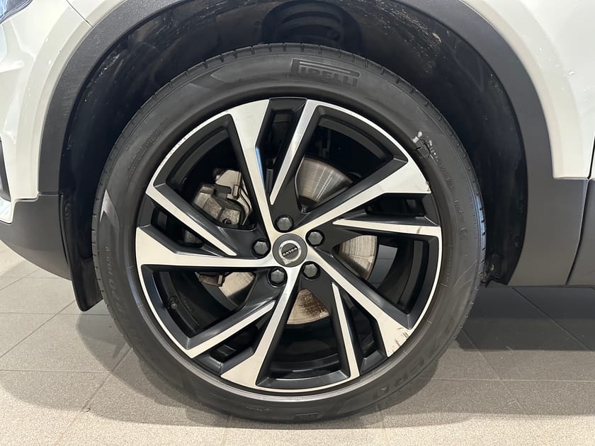 Bild 5 av Volvo XC40 Recharge T4 R-Design/ Dragkrok/ panoramatak/ 360 Kamera