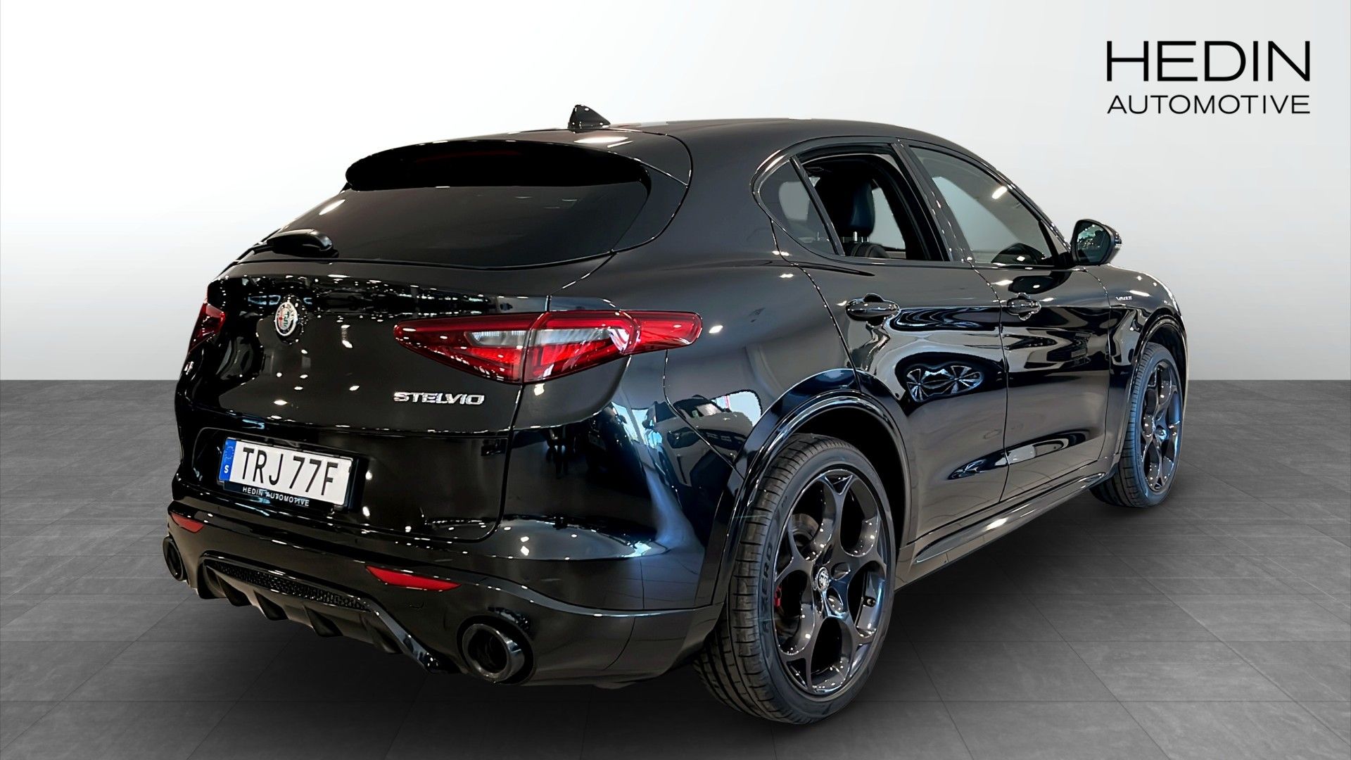 Alfa Romeo Stelvio 2022, bild 2/10
