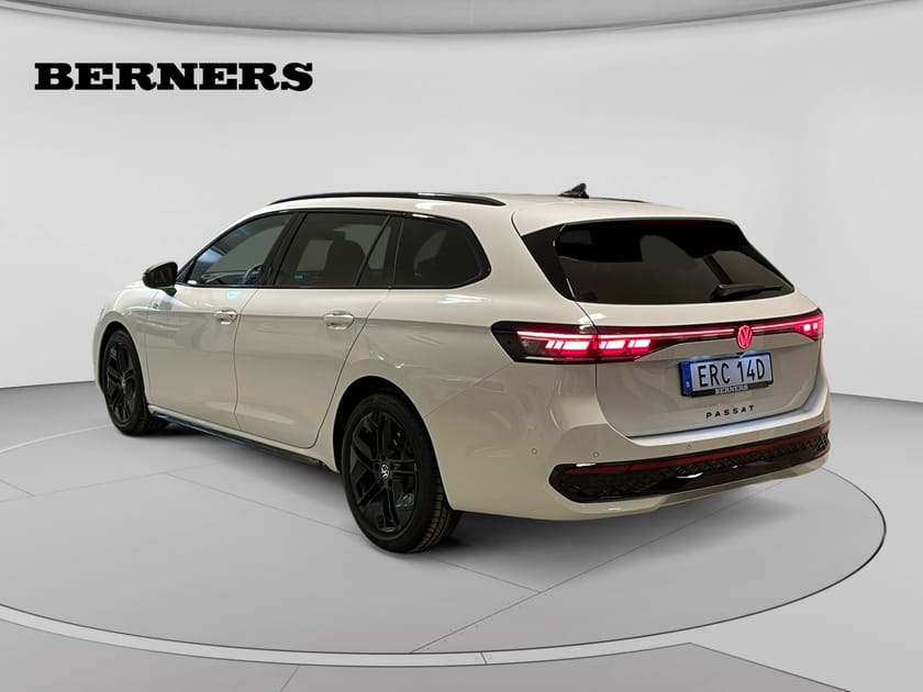 Bild 3 av Volkswagen Passat Sportscombi Tdi 4-motion Dsg / R-line black Drag /
