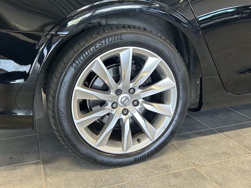 Bild 3 av Volvo V90 D3 Moementum 150hk Aut/Drag