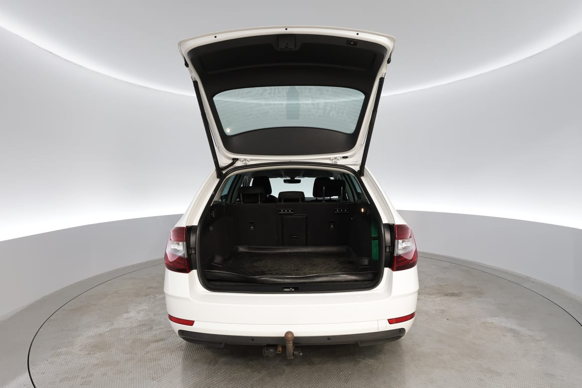 Škoda Octavia 2019 - miniatyr 15