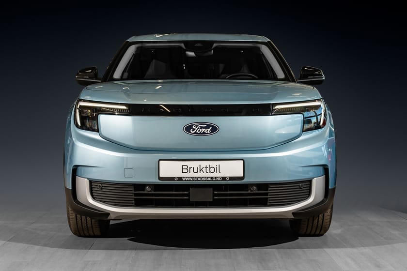 Bilde 2 av Ford Explorer EV Extended Range AWD App Krok 360-kamera ACC LED-lys ++