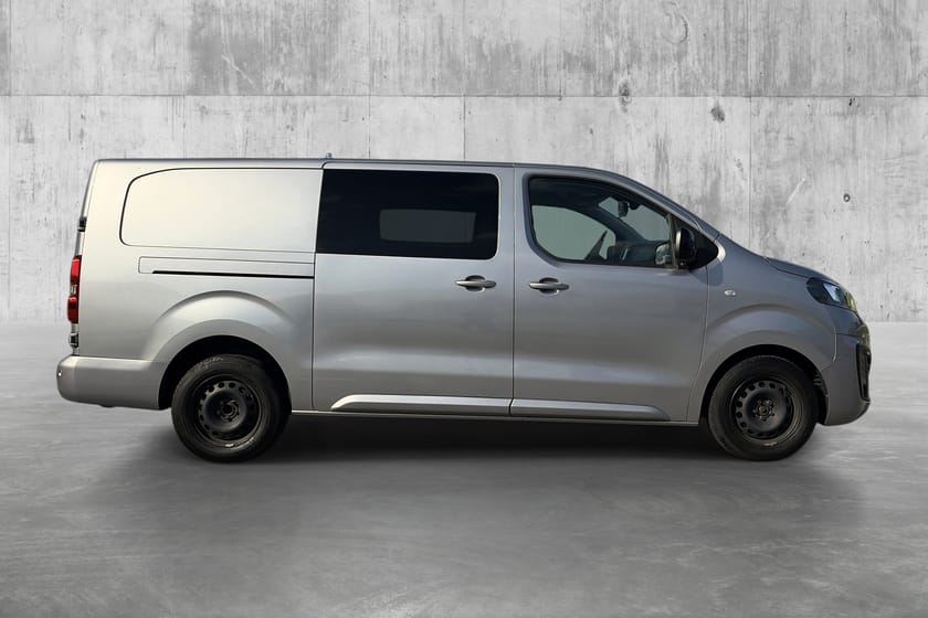 Bilde 4 av Opel Vivaro Varebil IP L3/3-seter/2XSKYVE/Dab/R.kam/CC/H-feste