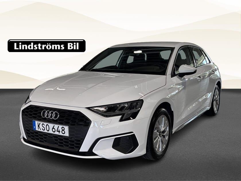 Bild 1 av Audi A3 Sportback 40 TFSI e S Tronic Comfort Sommar/Vinterhjul