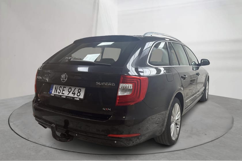 Bild 3 av Škoda Superb Kombi 2.0 TDI 4x4 (170hk) Elegance Webasto