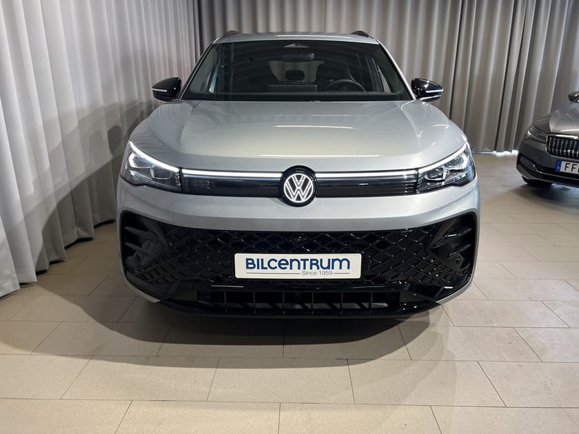 Bild 2 av Volkswagen Tiguan eHybrid R-Line 272HK DRAG BLACK STYLE SWE Edition