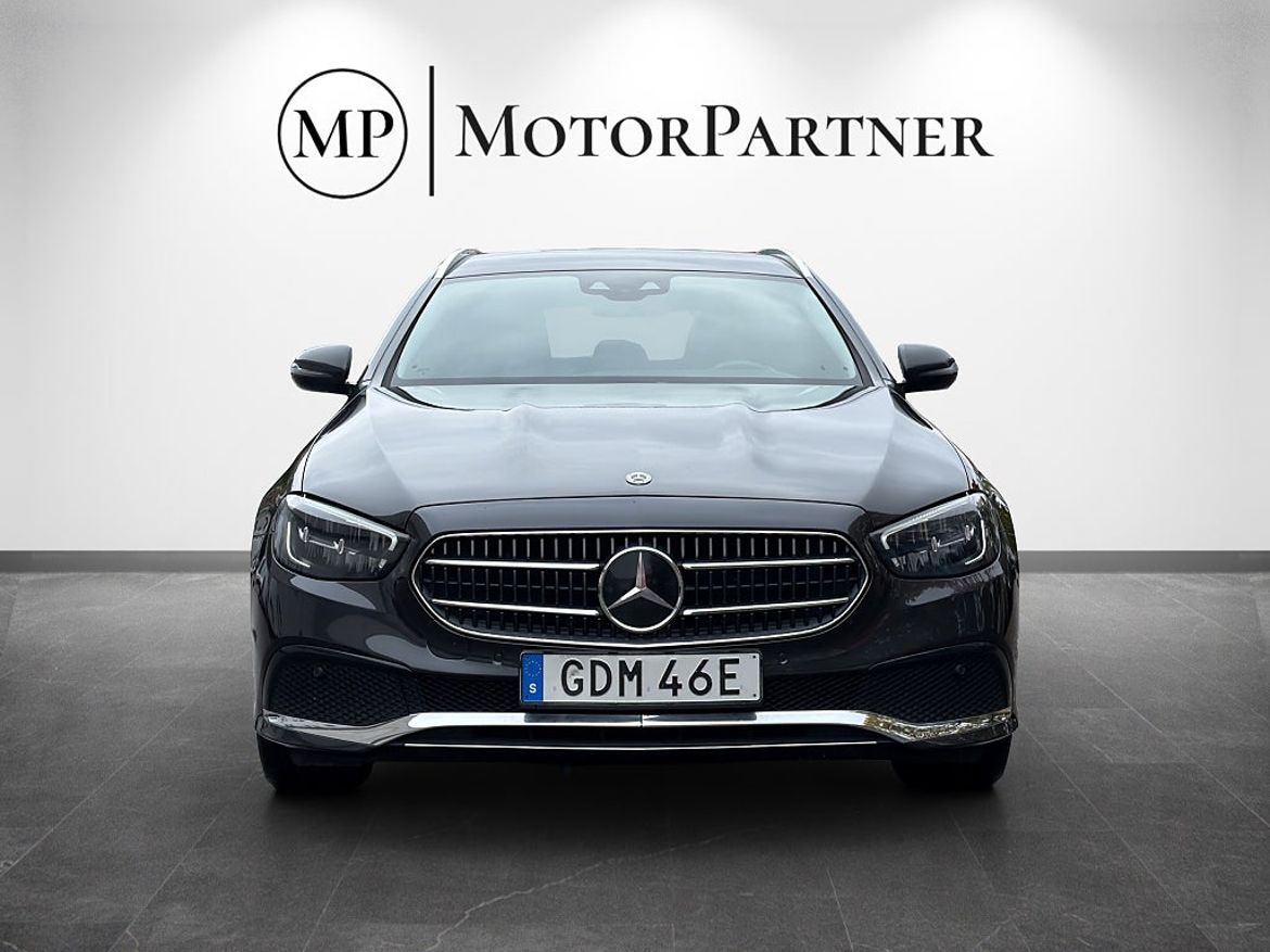 Mercedes-Benz E 300 T de 4MATIC, bild 3 av 19