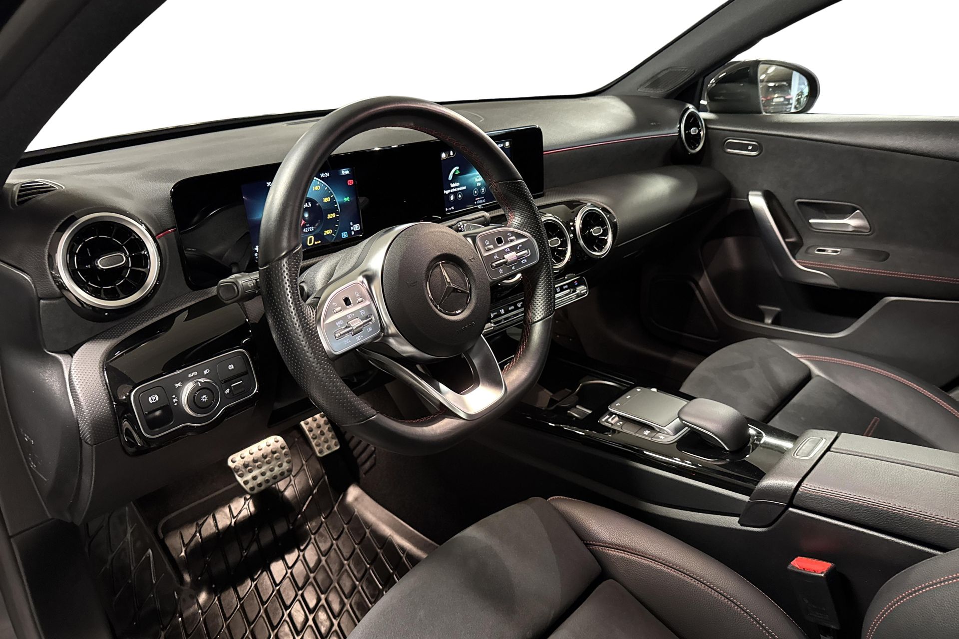 Mercedes-Benz A 180 2020, bild 6/10