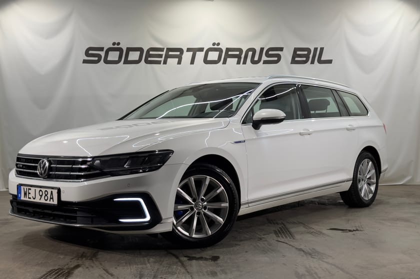 Bild 1 av Volkswagen Passat Sportscombi GTE 1.4 TSI DRAG VÄRMARE KAMERA 1 ÄGARE MOMSBIL