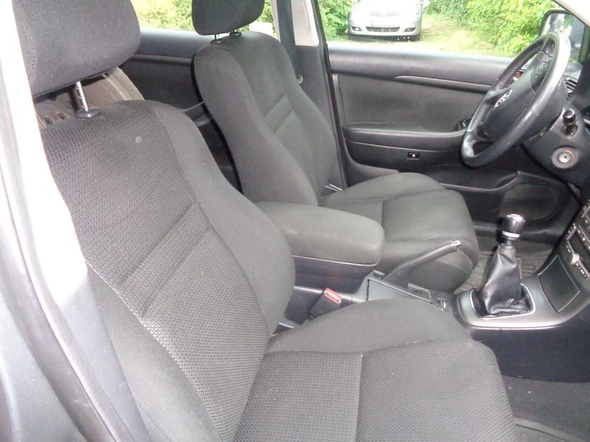 Bild 3 av Toyota Avensis Kombi 2.2 D-CAT MKT VÄLHÅLLEN BIL/FULLSERV/FULLUTR/FINANS/INB