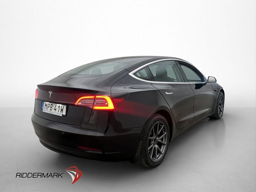 Bild 5 av Tesla Model 3 Long Range AWD Autopilot MOMS Svensksåld